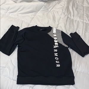 Women’s Black Under Armour sweatshirt